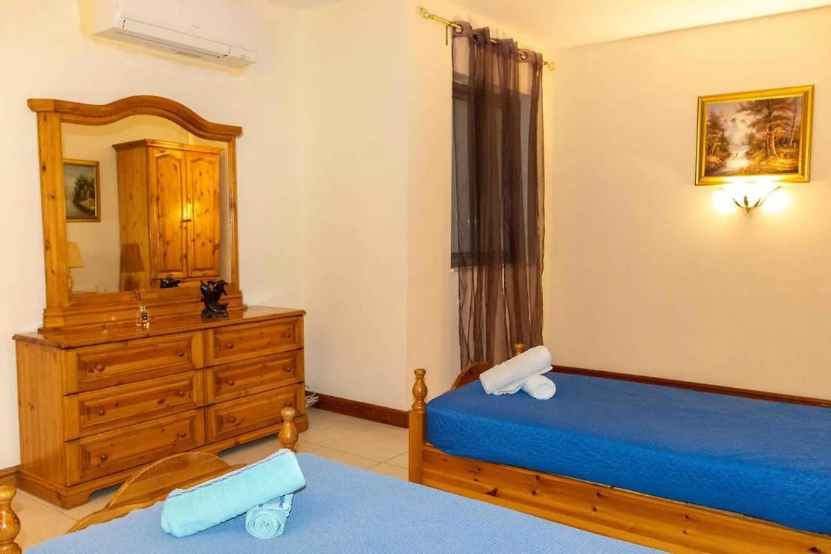 Seaviewportomasoyacht Apartment, Next To Paceville Saint Julian's 0*,